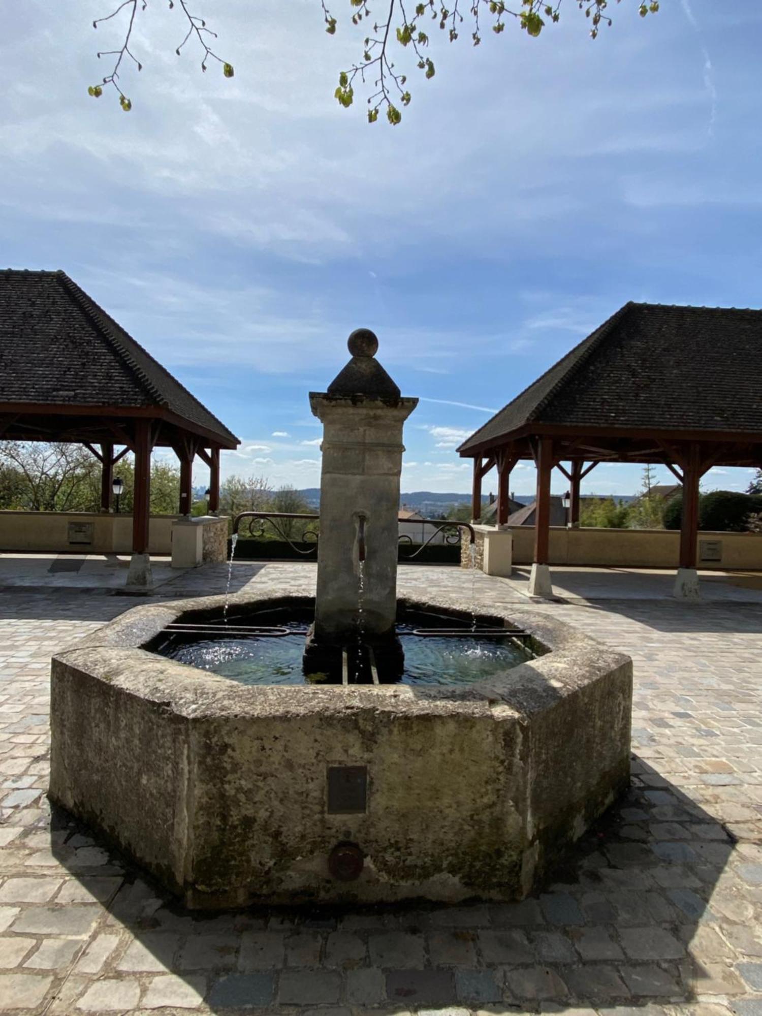 La Villa Perchee Calme, Sauna, Parking Prive Saint-Prix  Bagian luar foto