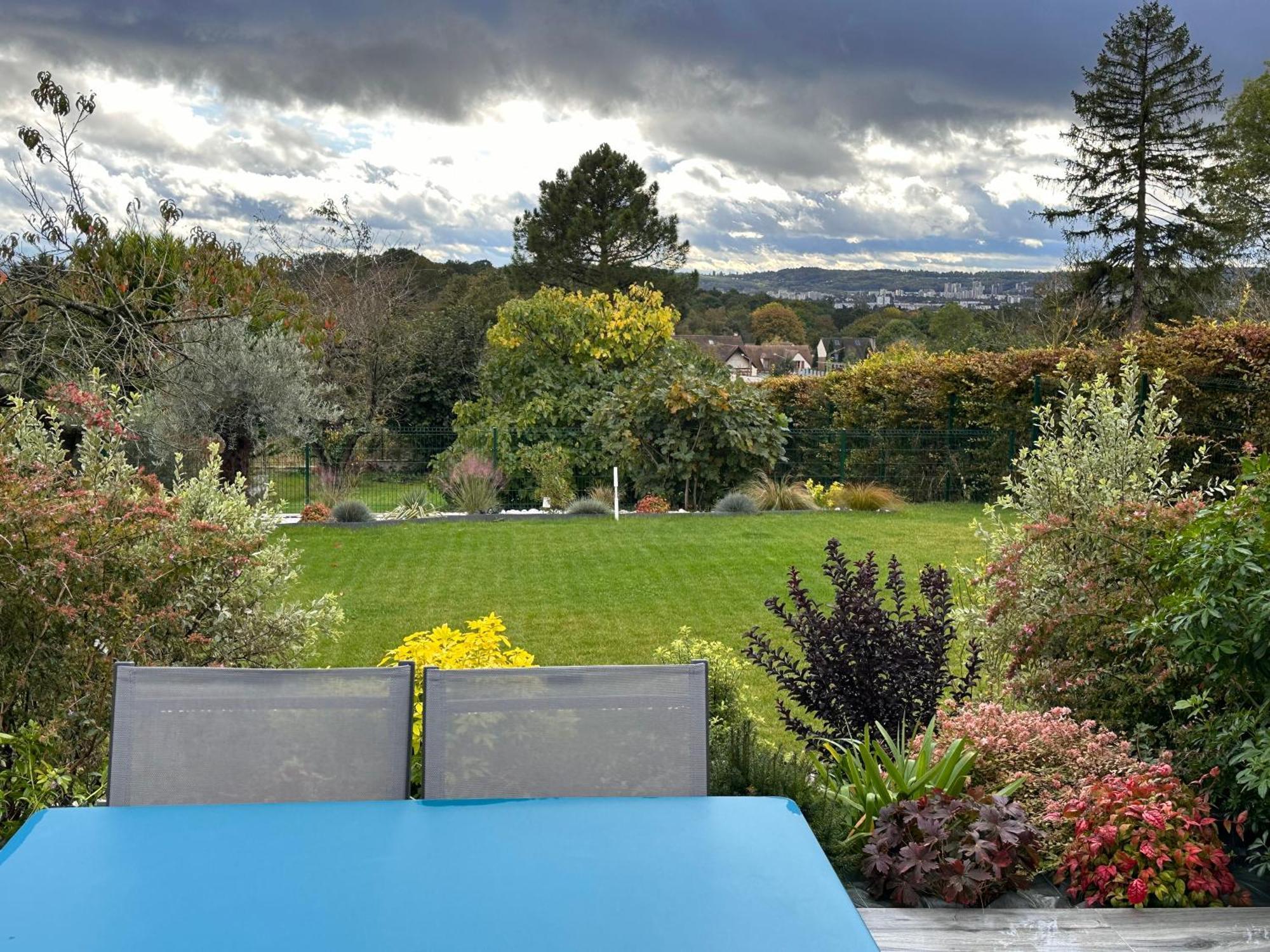 La Villa Perchee Calme, Sauna, Parking Prive Saint-Prix  Bagian luar foto