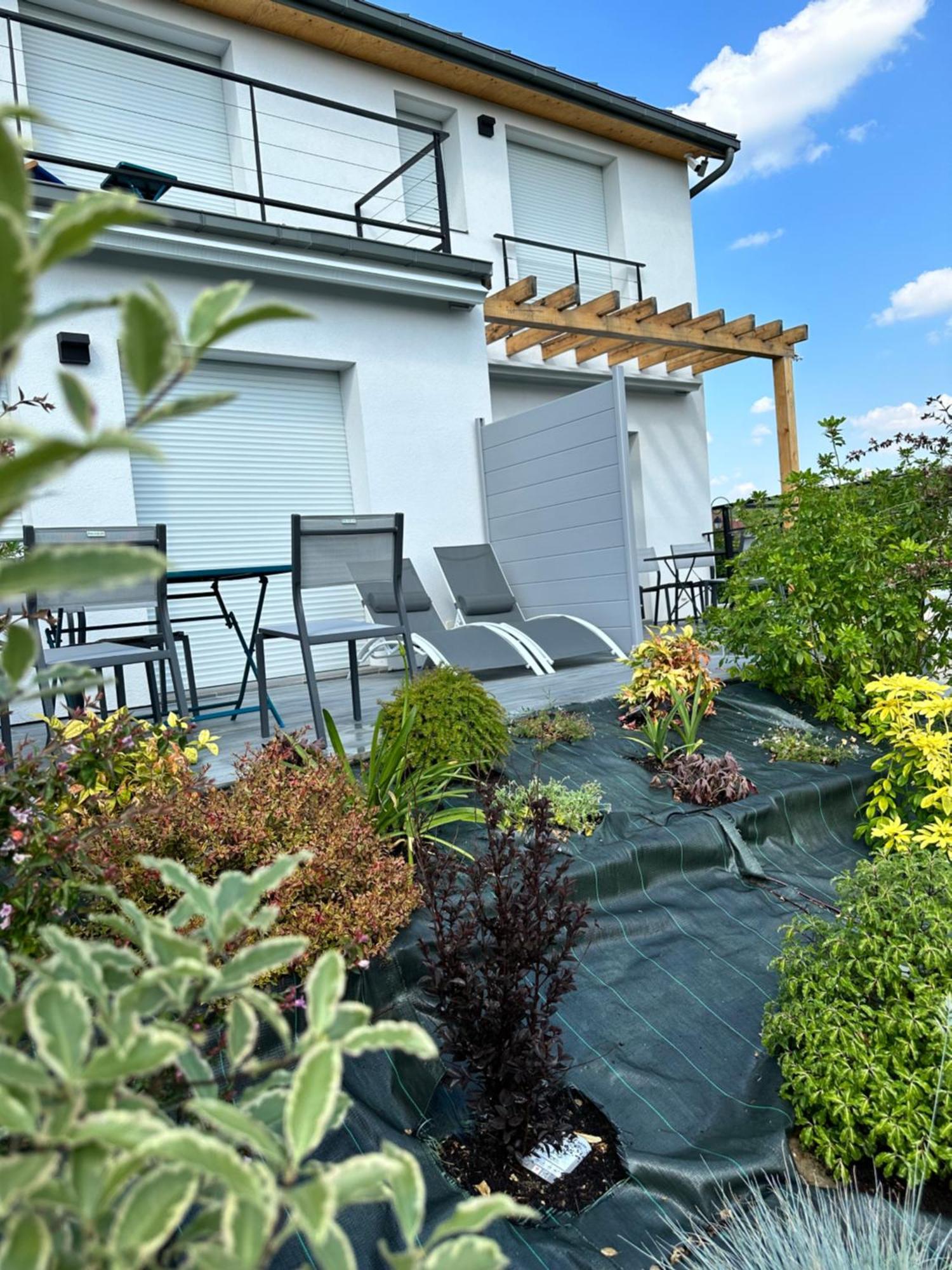 La Villa Perchee Calme, Sauna, Parking Prive Saint-Prix  Bagian luar foto