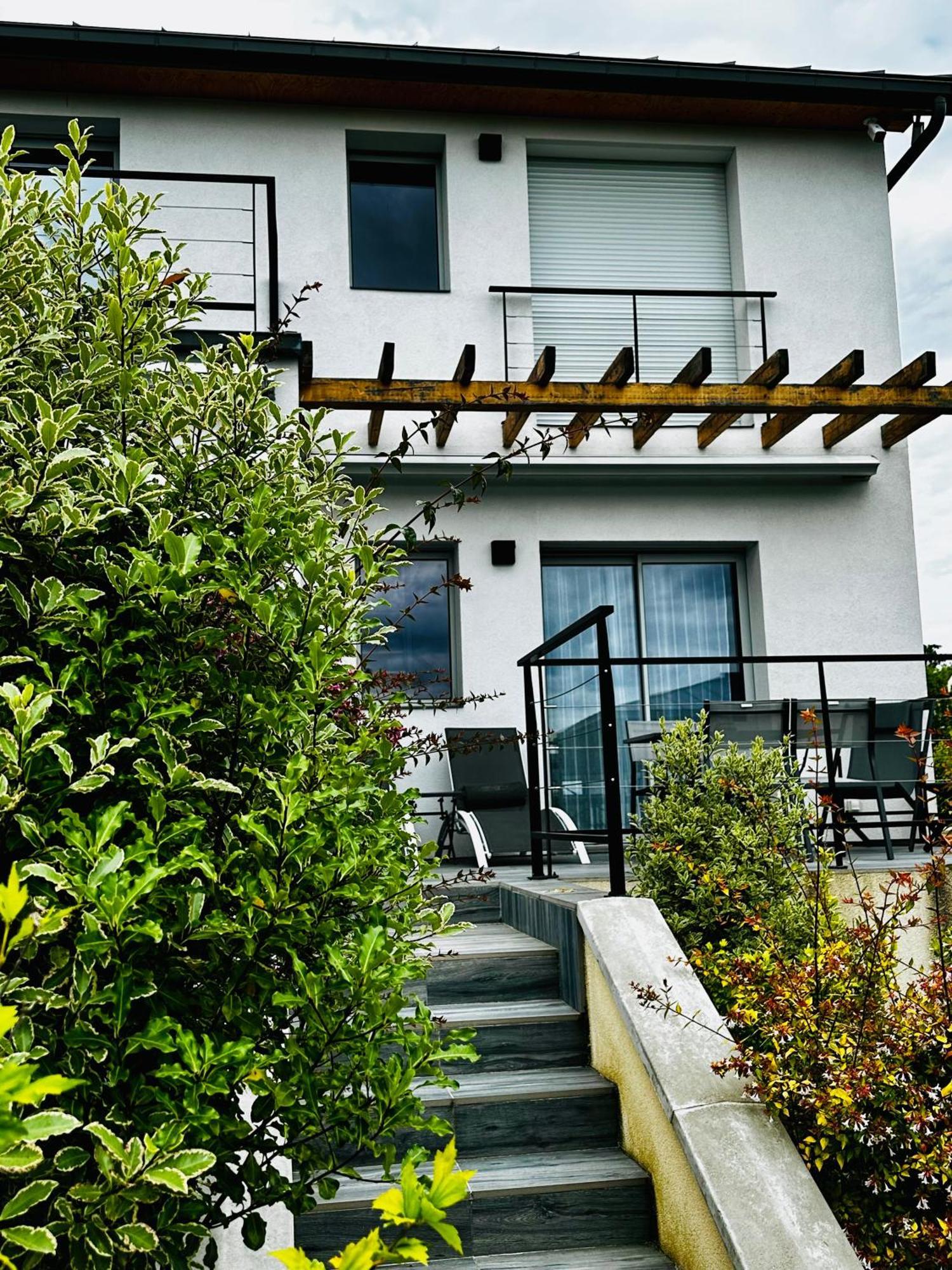 La Villa Perchee Calme, Sauna, Parking Prive Saint-Prix  Bagian luar foto